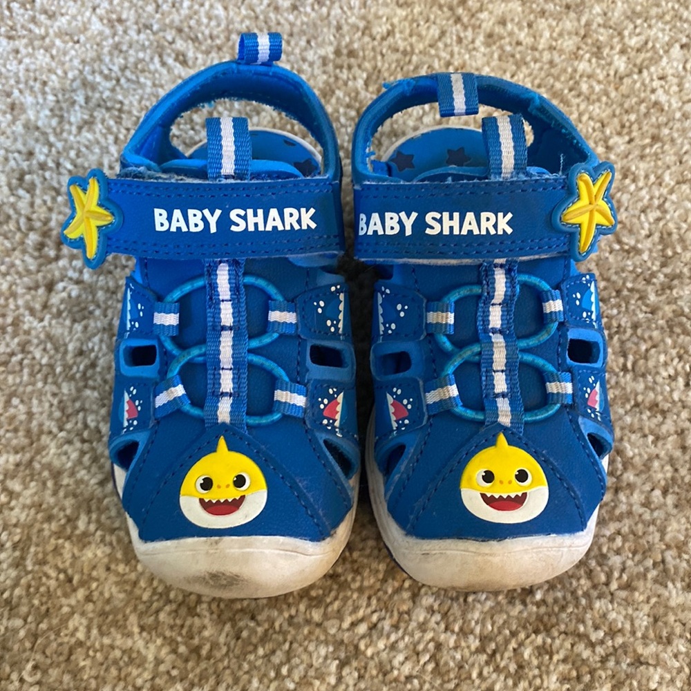 Toddler baby shark light up sandal